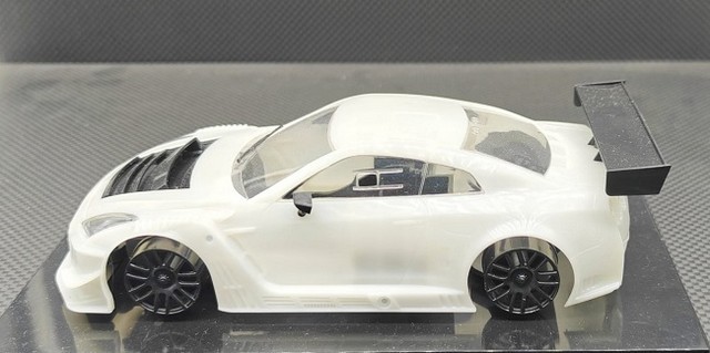 GL Racing GL-NISSAN-GT3-K01 - White Kit Set *Wheel Base 98mm * rims are display only