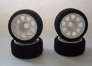 GQ Miniz Mounted Foam Tire 11mm "C2" Soft (1.5mm Offset)
