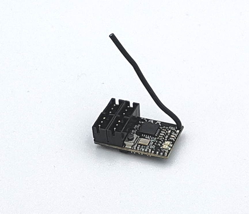 RC KEY Micro 2.4GHz S-FHSS 4 Channel receiver Nano (Futaba compatible) - Clicca l'immagine per chiudere