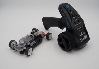 MRC 1:28 Complete Set + Remote + White Lexan Body Shell - (Limited Edition)